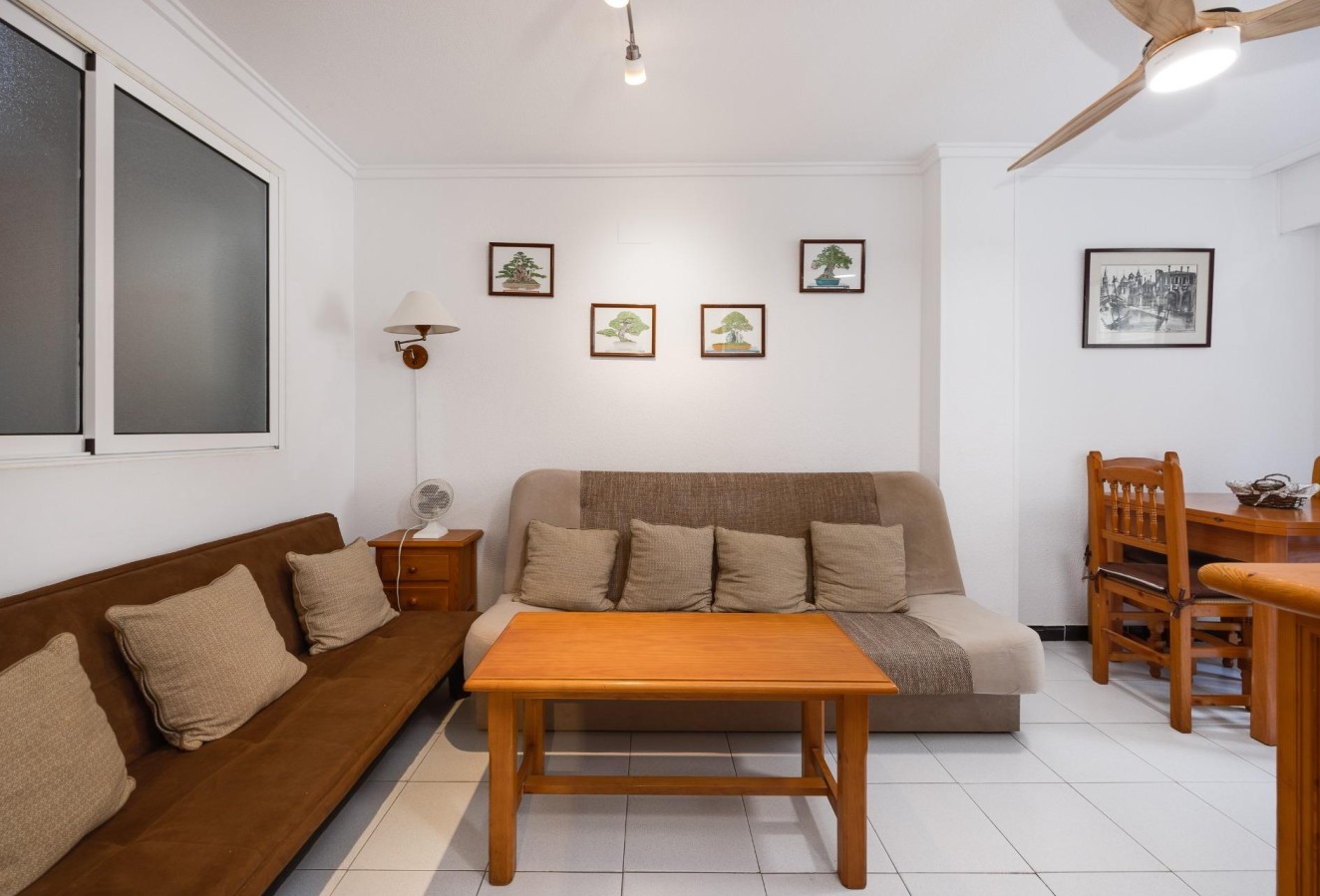 Resale - Apartment / flat - Torrevieja - Playa de los locos
