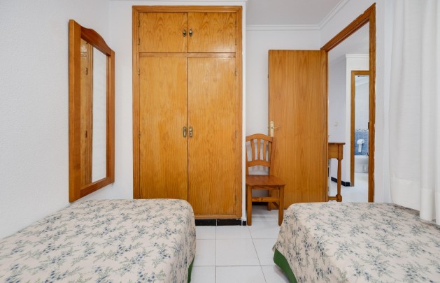 Resale - Apartment / flat - Torrevieja - Playa de los locos