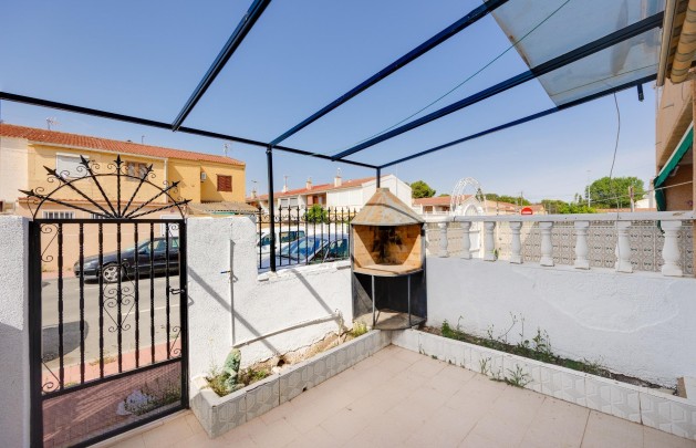 Resale - Bungalow - Torrevieja - Playa de los Naufragos