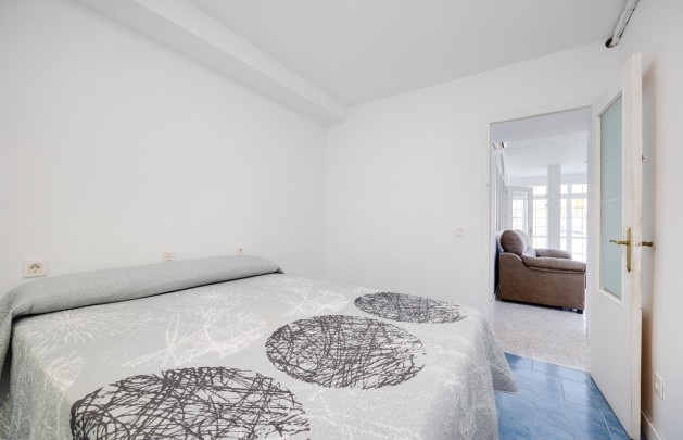 Resale - Bungalow - Torrevieja - Playa de los Naufragos