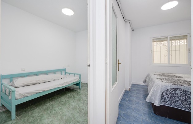 Resale - Bungalow - Torrevieja - Playa de los Naufragos