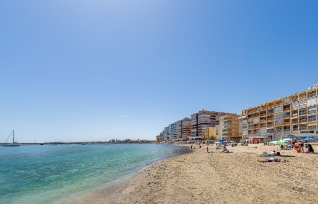 Resale - Bungalow - Torrevieja - Playa de los Naufragos