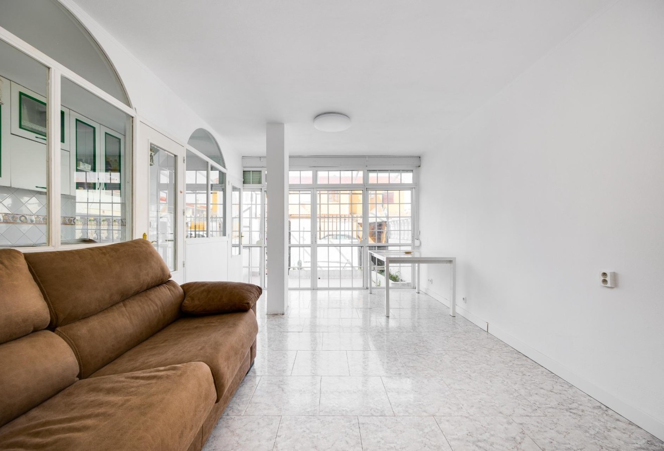 Resale - Bungalow - Torrevieja - Playa de los Naufragos