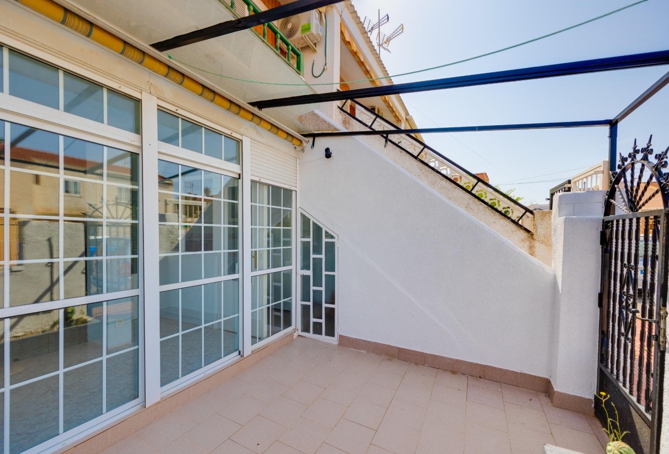 Resale - Bungalow - Torrevieja - Playa de los Naufragos