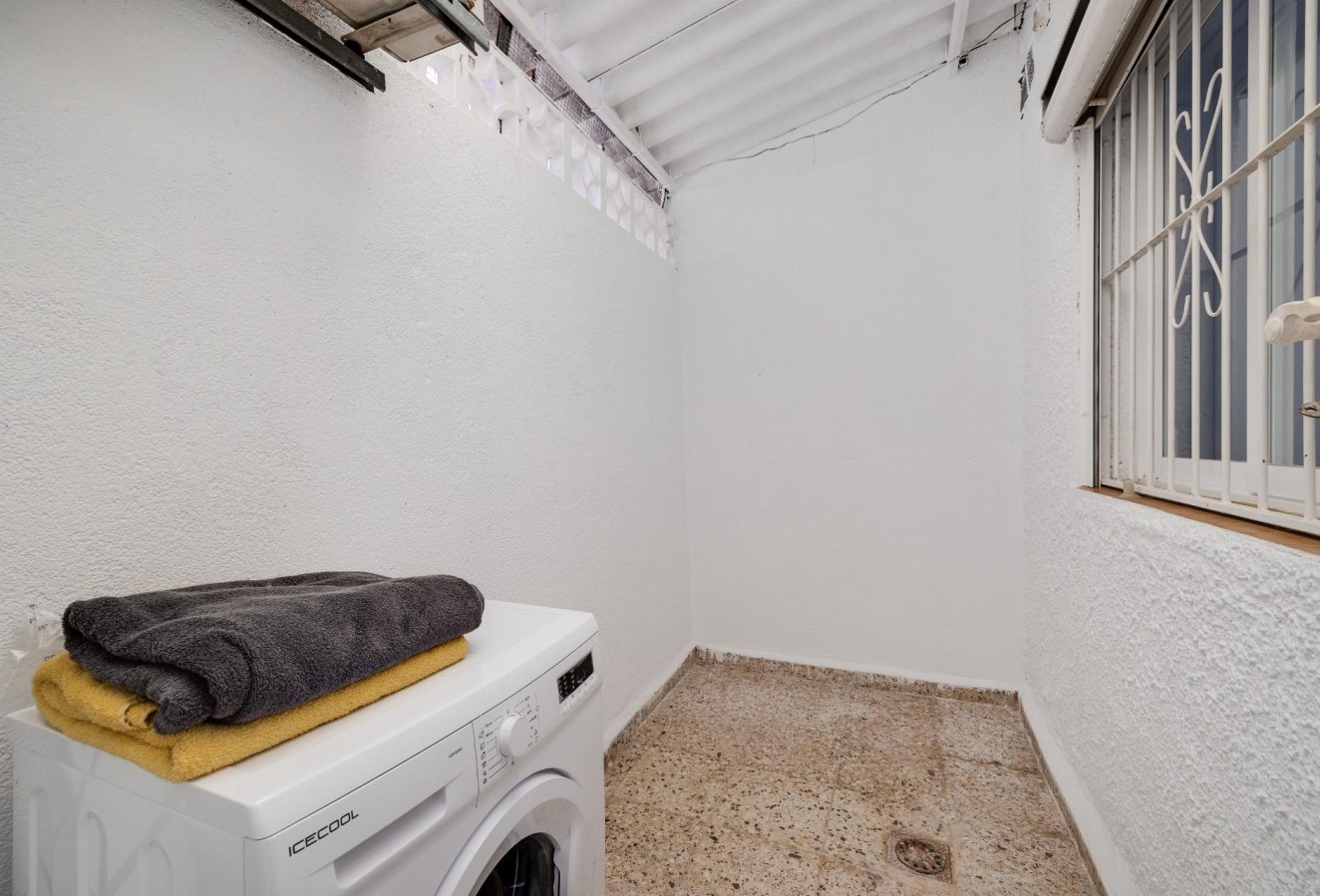 Resale - Bungalow - Torrevieja - Playa de los Naufragos