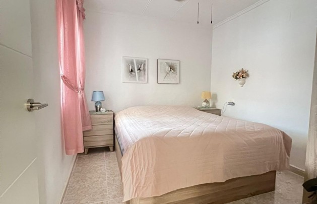 Återförsäljning - Bungalow - Torrevieja - La Siesta - El Salado - Torreta