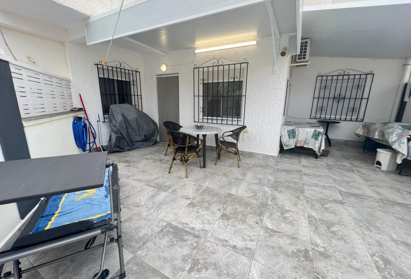 Återförsäljning - Bungalow - Torrevieja - La Siesta - El Salado - Torreta