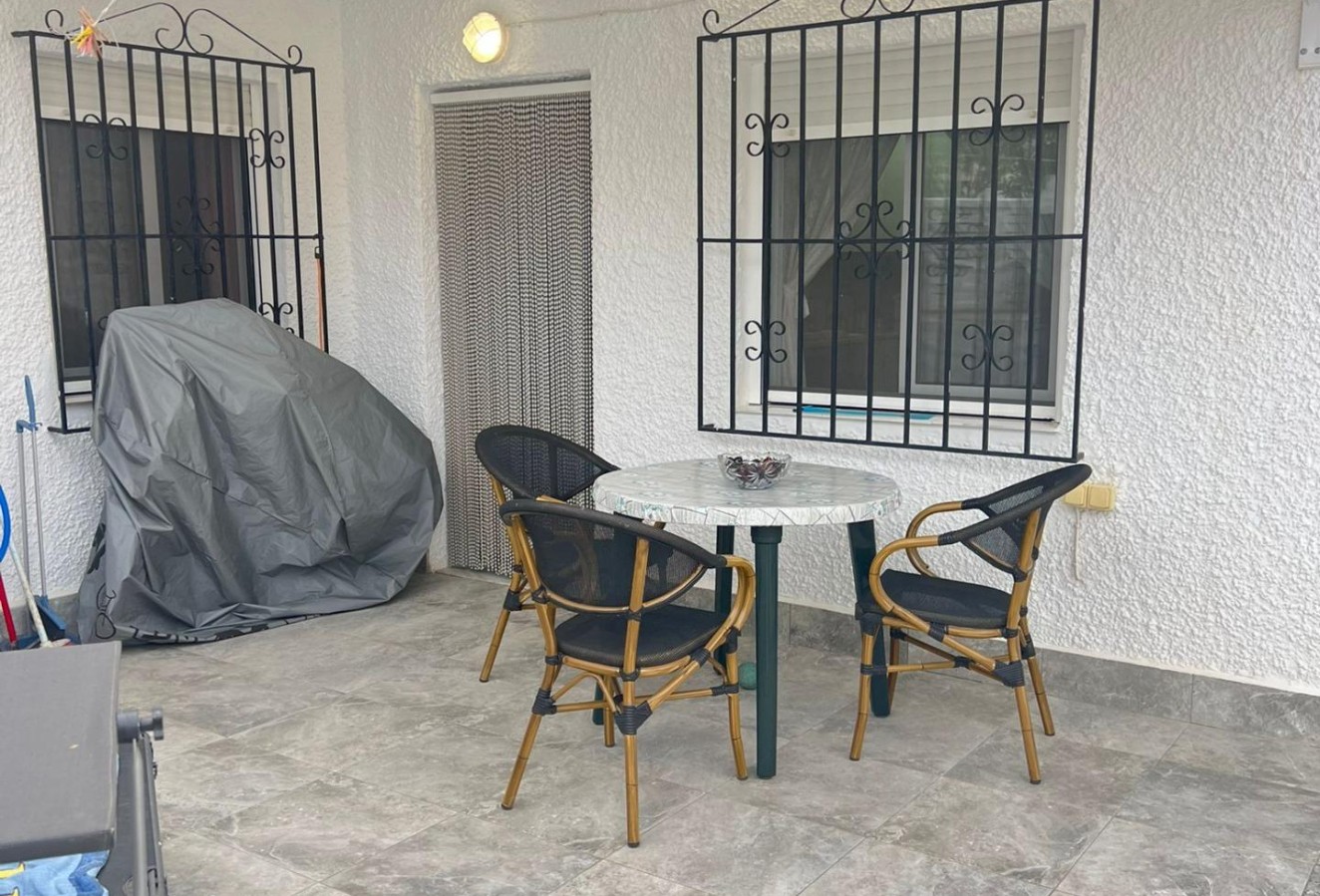 Återförsäljning - Bungalow - Torrevieja - La Siesta - El Salado - Torreta